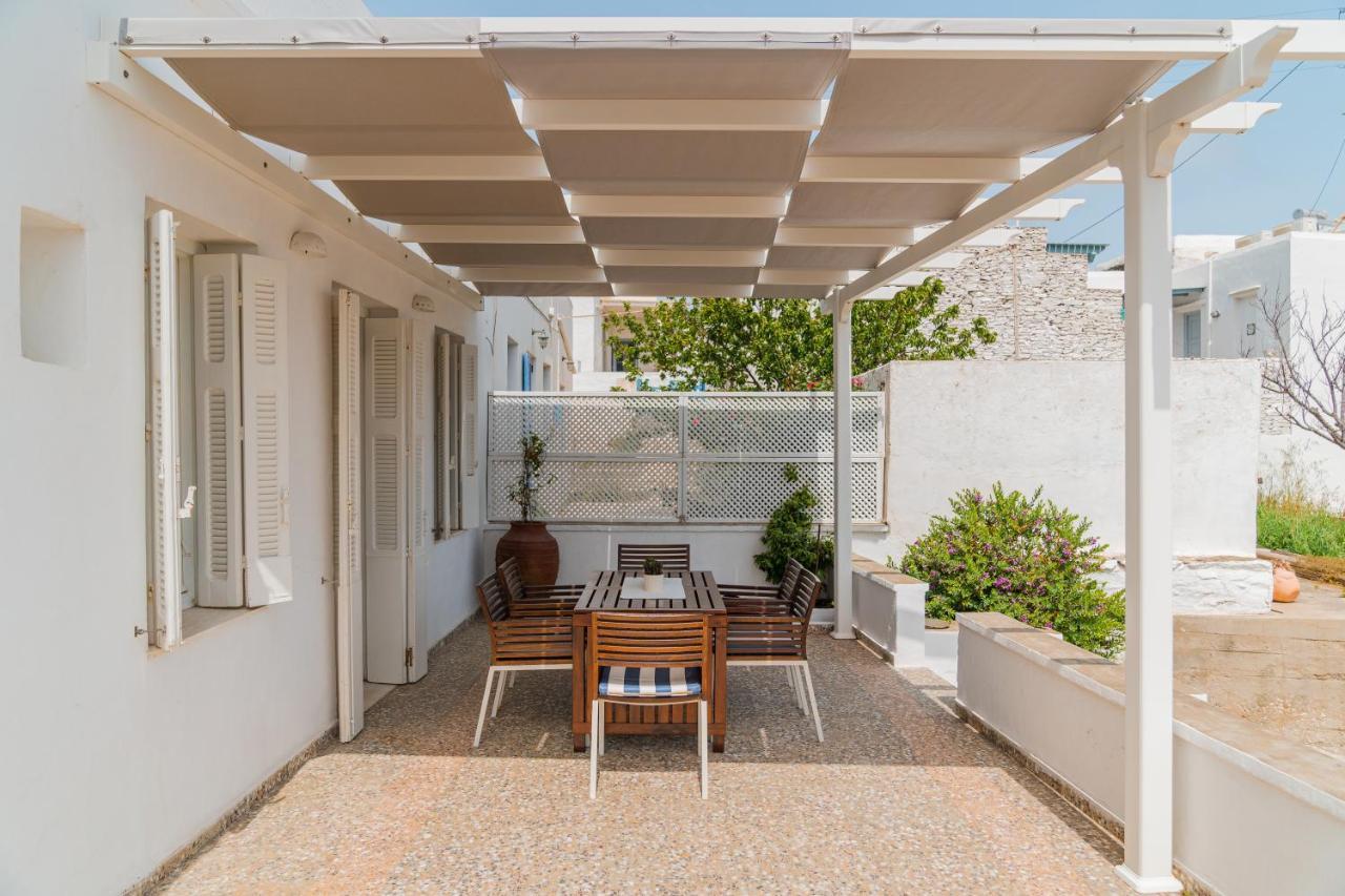 Komis Mansion Exámbela מראה חיצוני תמונה