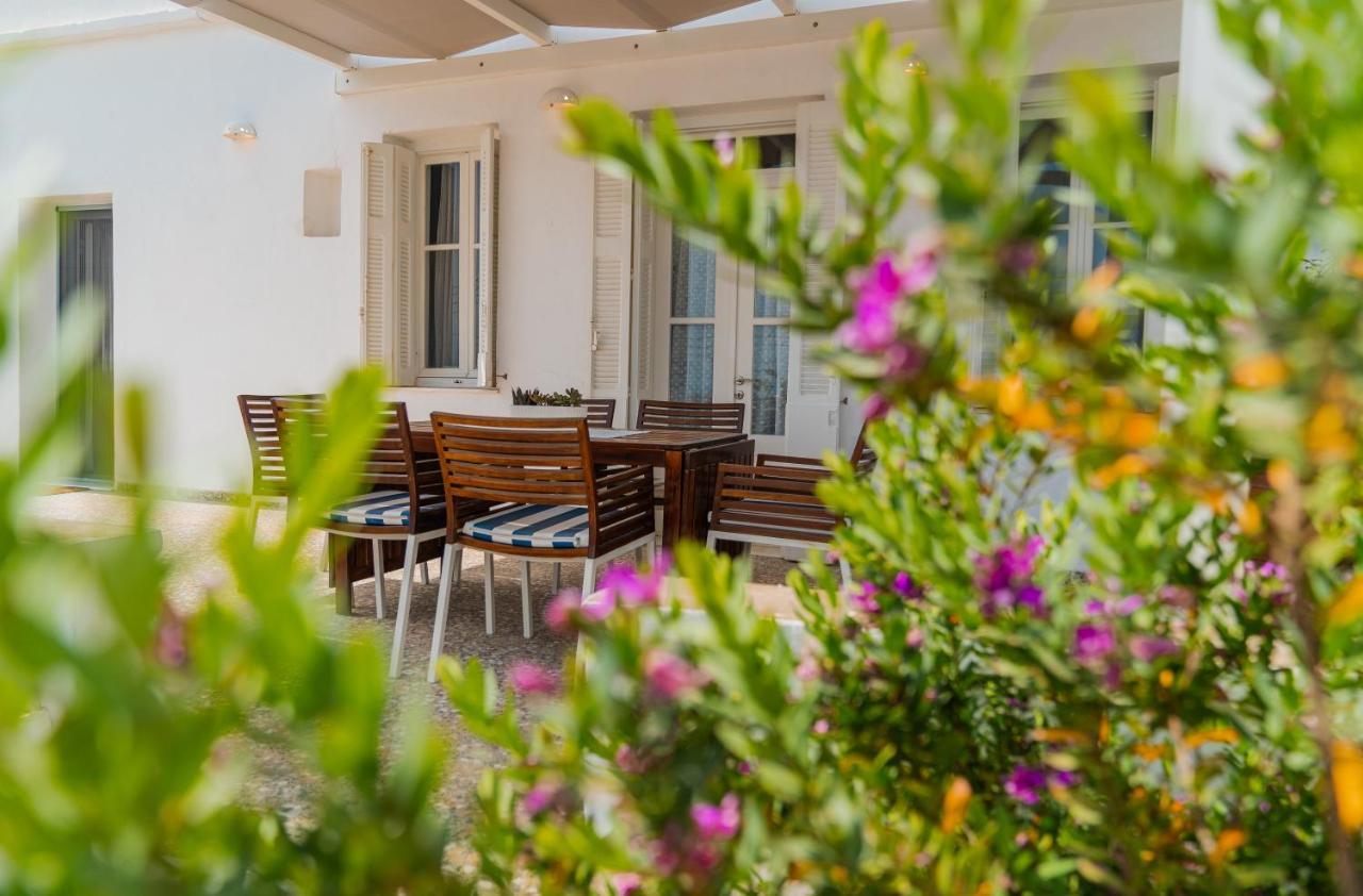 Komis Mansion Exámbela מראה חיצוני תמונה